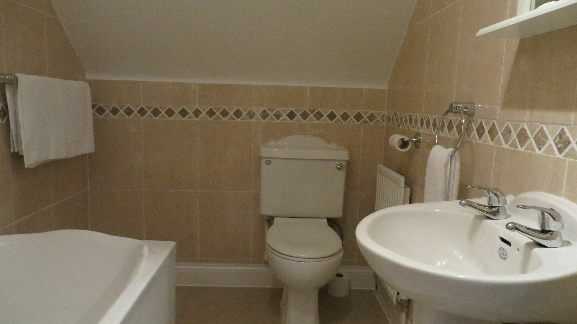 Ambassador Court Hotel High Wycombe Dış mekan fotoğraf